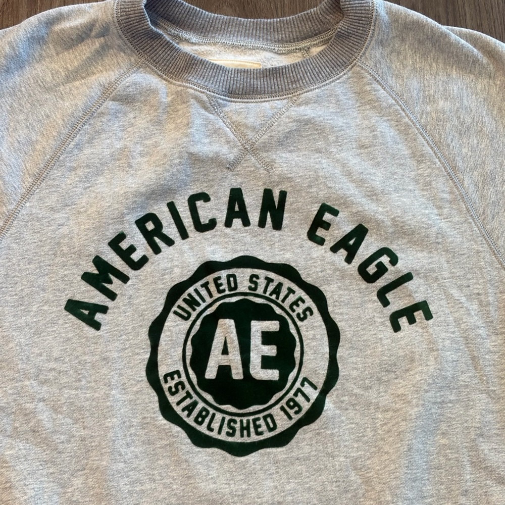 American Eagle Gray Fleece-Lined Crewneck Sweatshirt - Size M